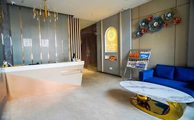 Familia Hotel And Banquets